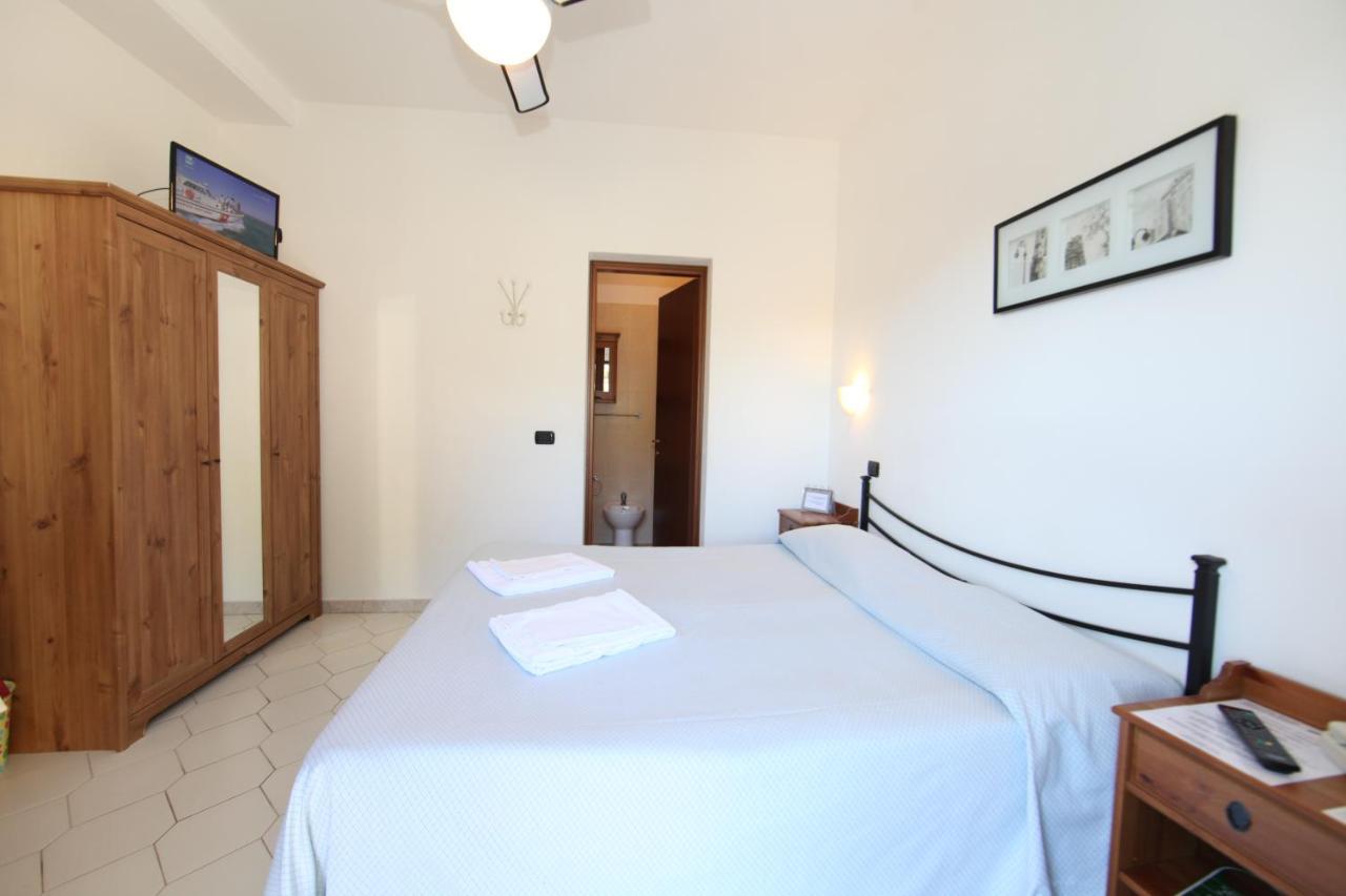 Hotel Villa Wanda Porto Azzurro Esterno foto