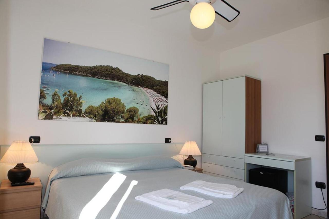 Hotel Villa Wanda Porto Azzurro Esterno foto
