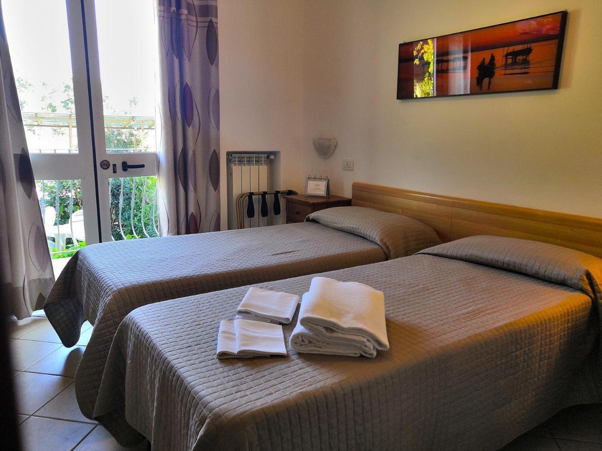 Hotel Villa Wanda Porto Azzurro Esterno foto