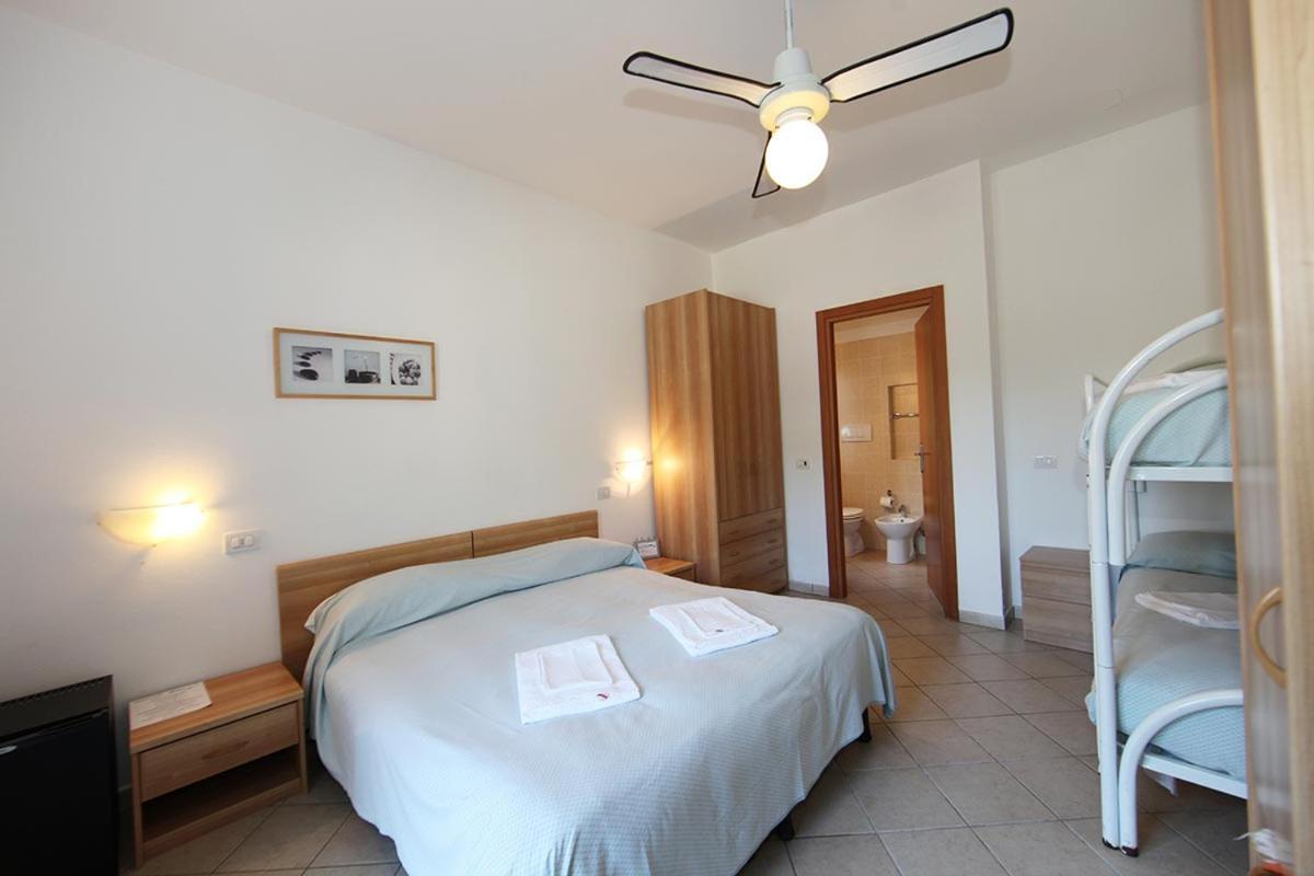 Hotel Villa Wanda Porto Azzurro Esterno foto