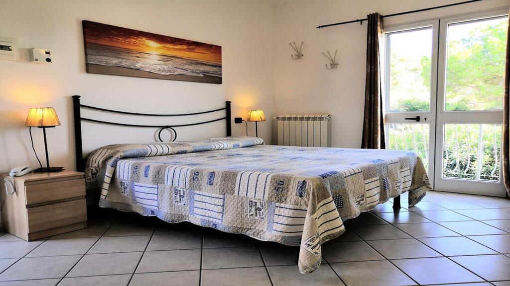Hotel Villa Wanda Porto Azzurro Esterno foto
