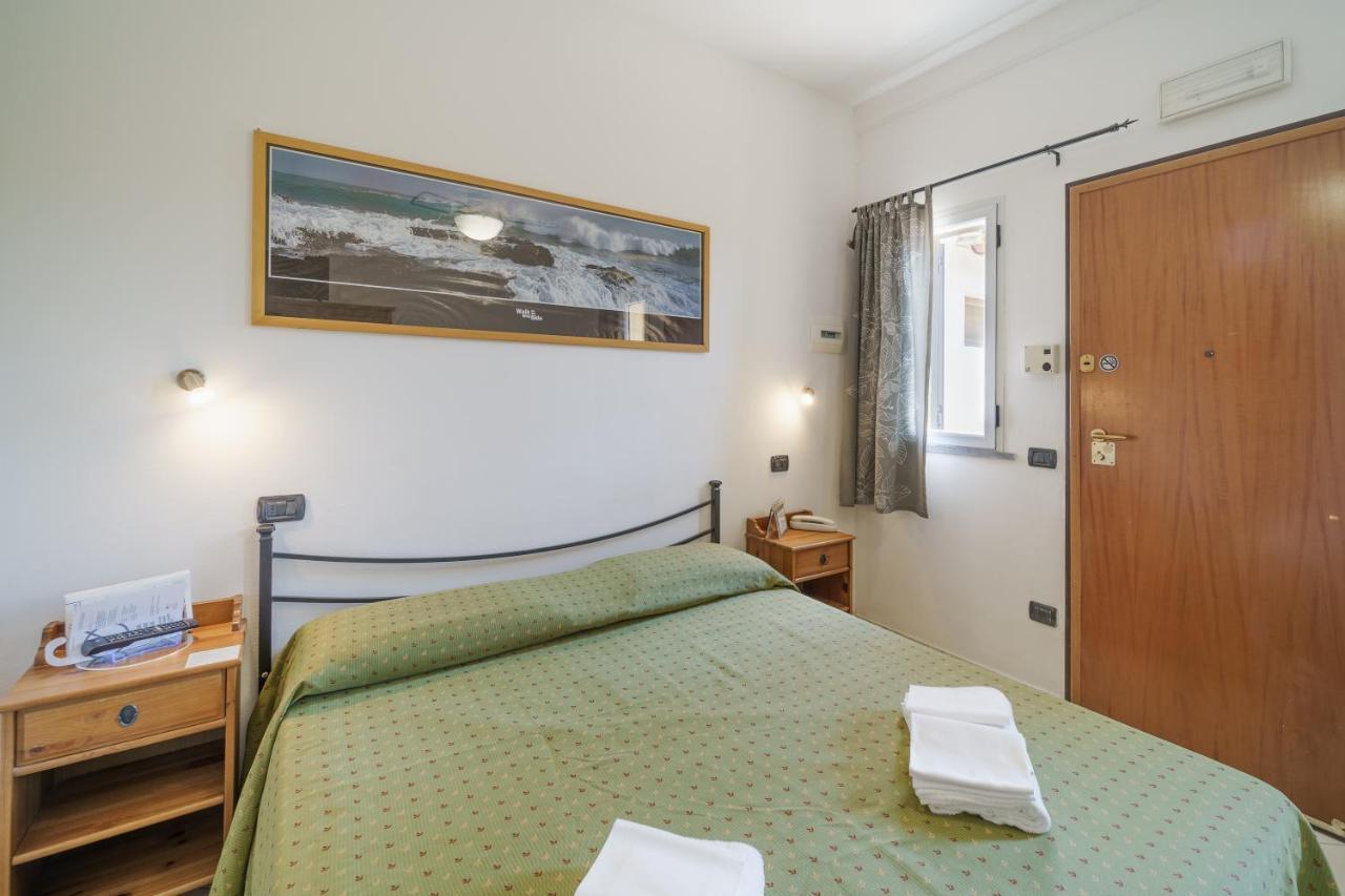Hotel Villa Wanda Porto Azzurro Esterno foto