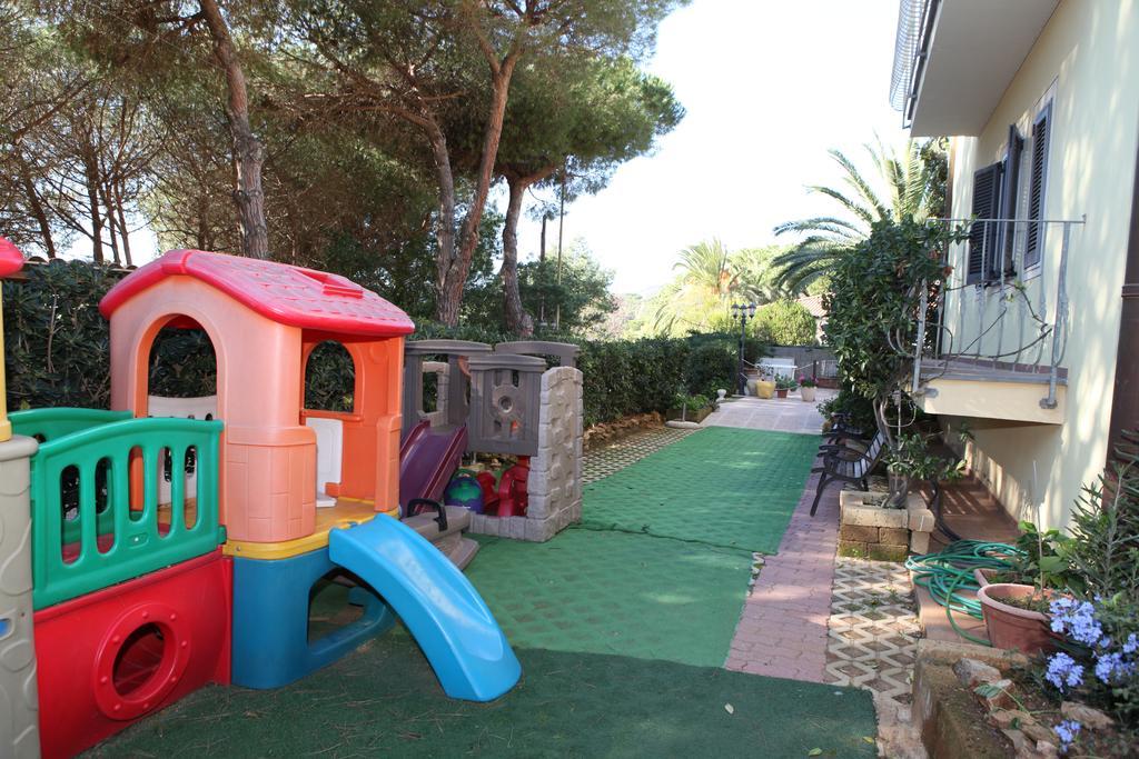 Hotel Villa Wanda Porto Azzurro Esterno foto