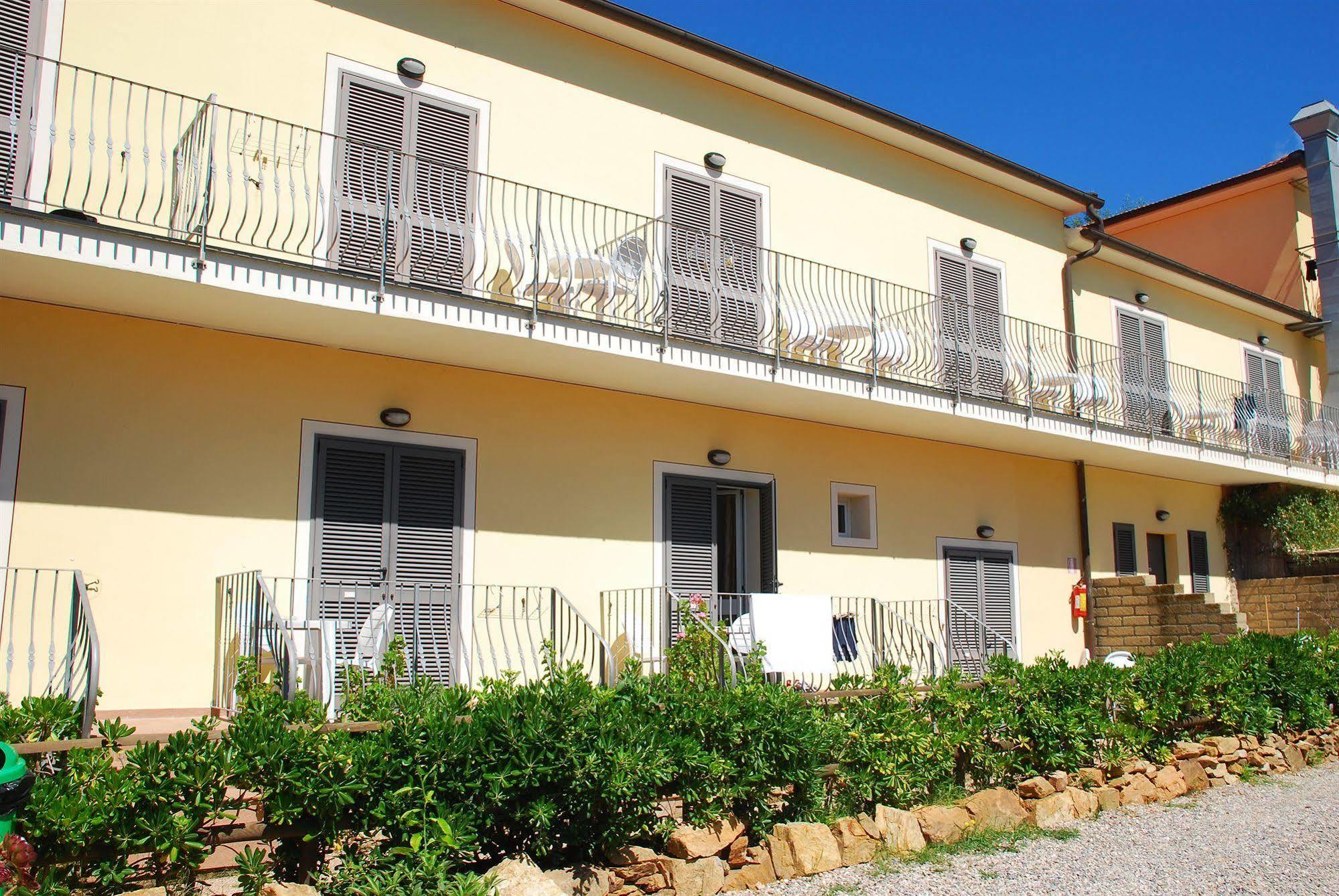 Hotel Villa Wanda Porto Azzurro Esterno foto