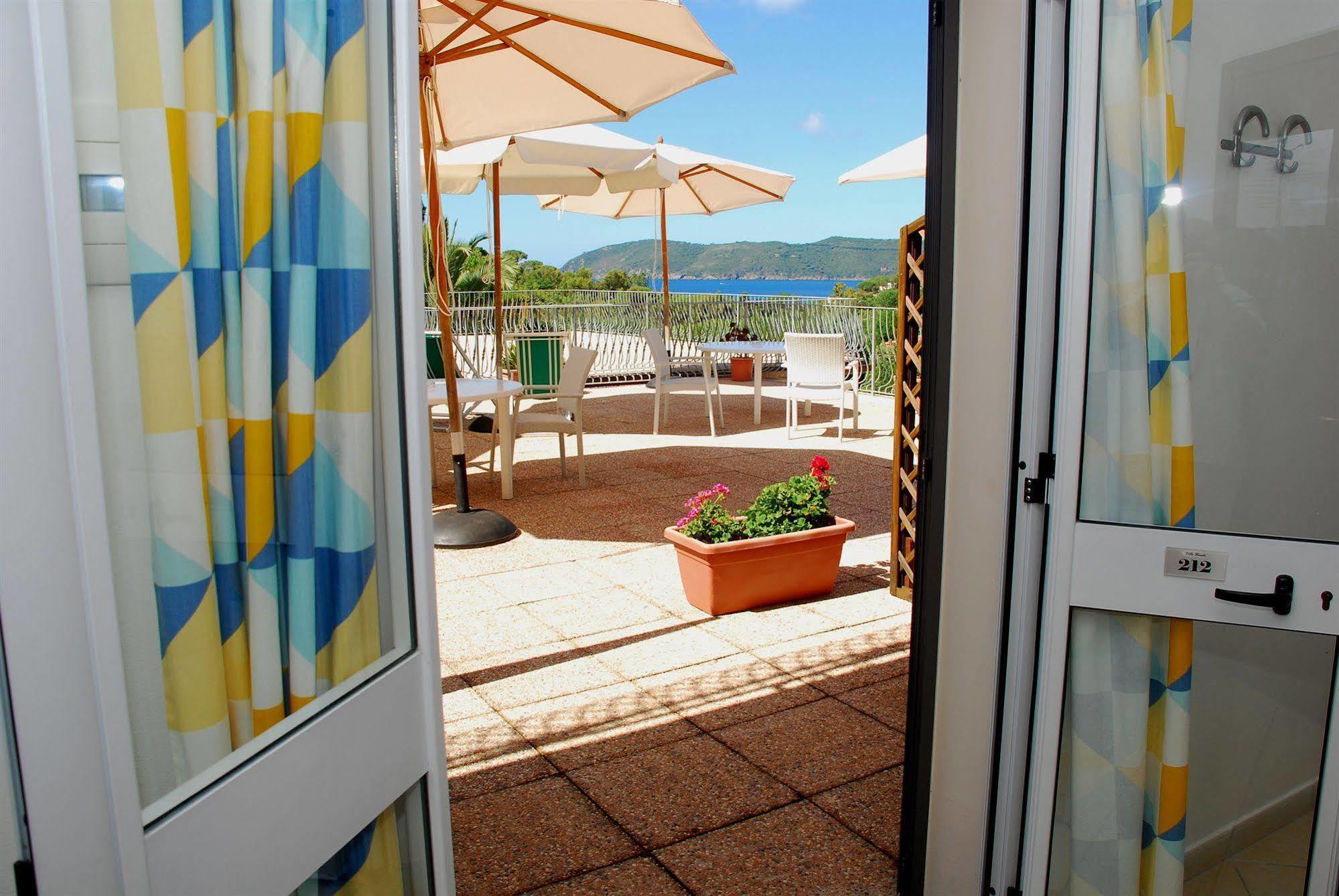 Hotel Villa Wanda Porto Azzurro Esterno foto