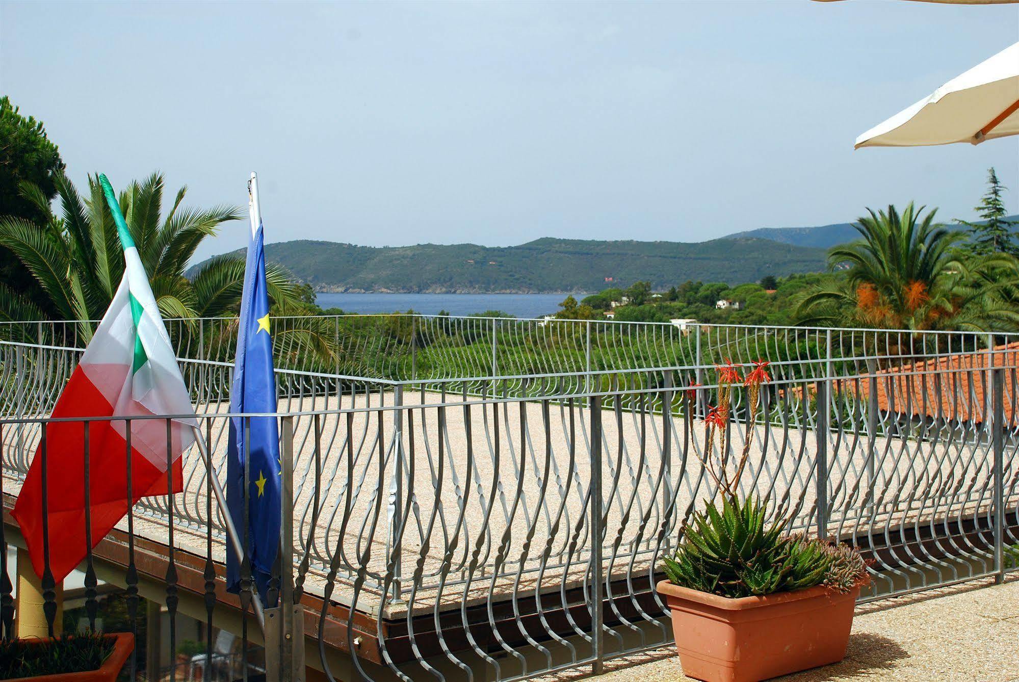 Hotel Villa Wanda Porto Azzurro Esterno foto