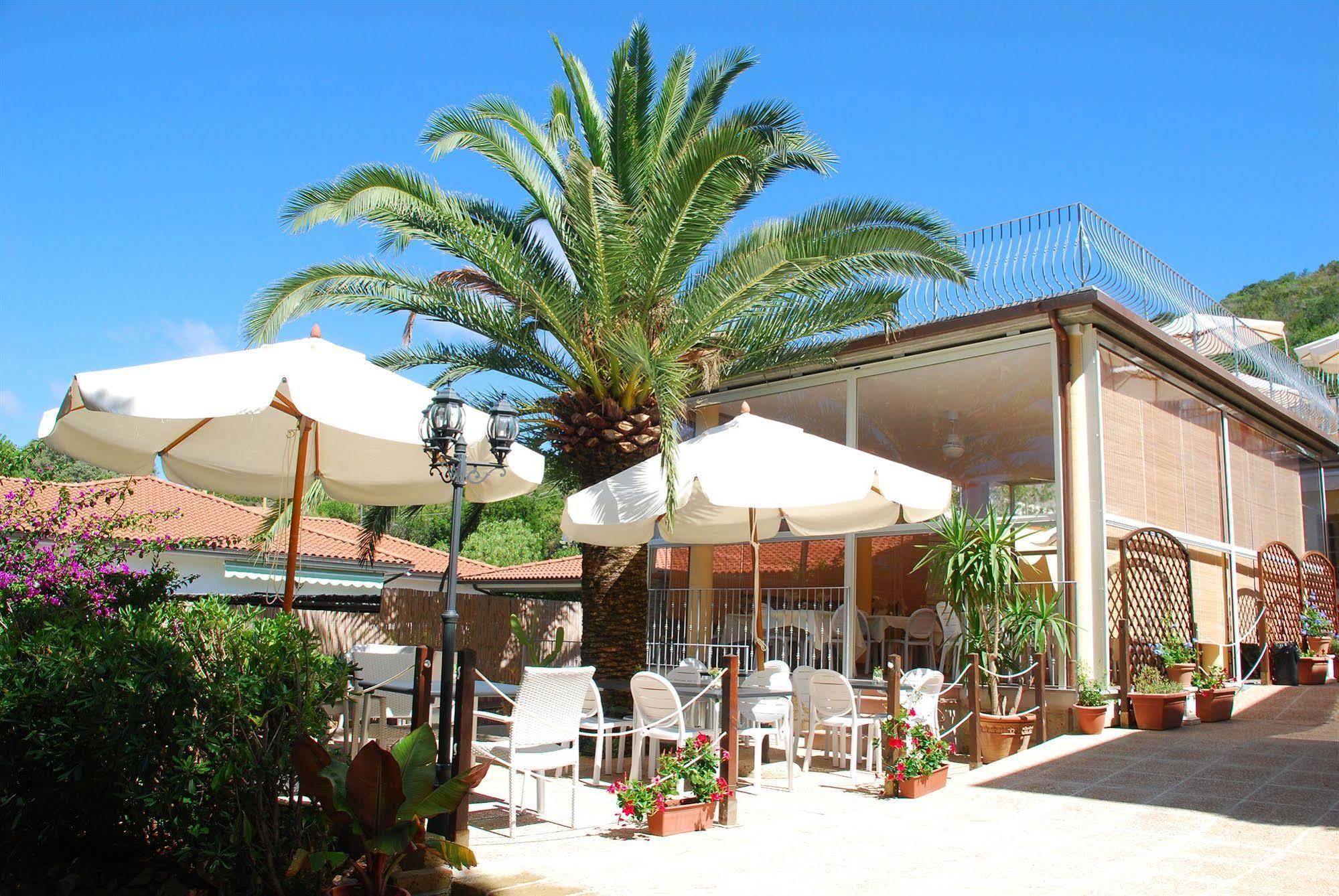 Hotel Villa Wanda Porto Azzurro Esterno foto